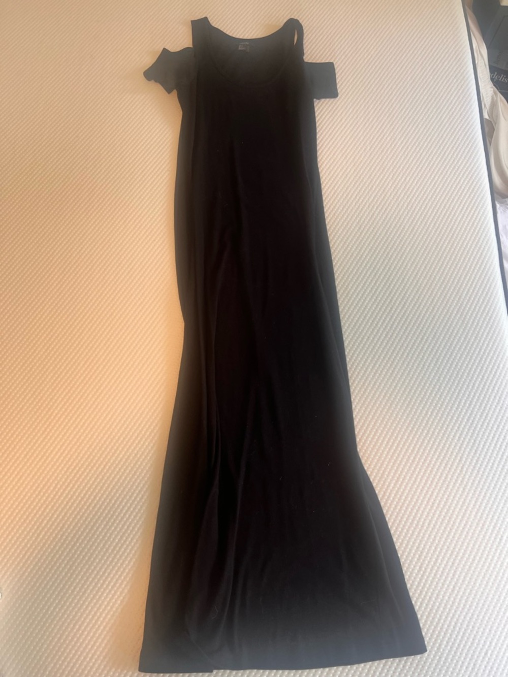Forever 21 Black Cold-Shoulder Maxi Dress